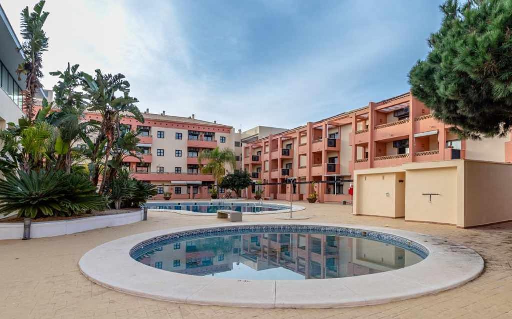 Apartment Junto A La Playa 4p Piscina Y Parking